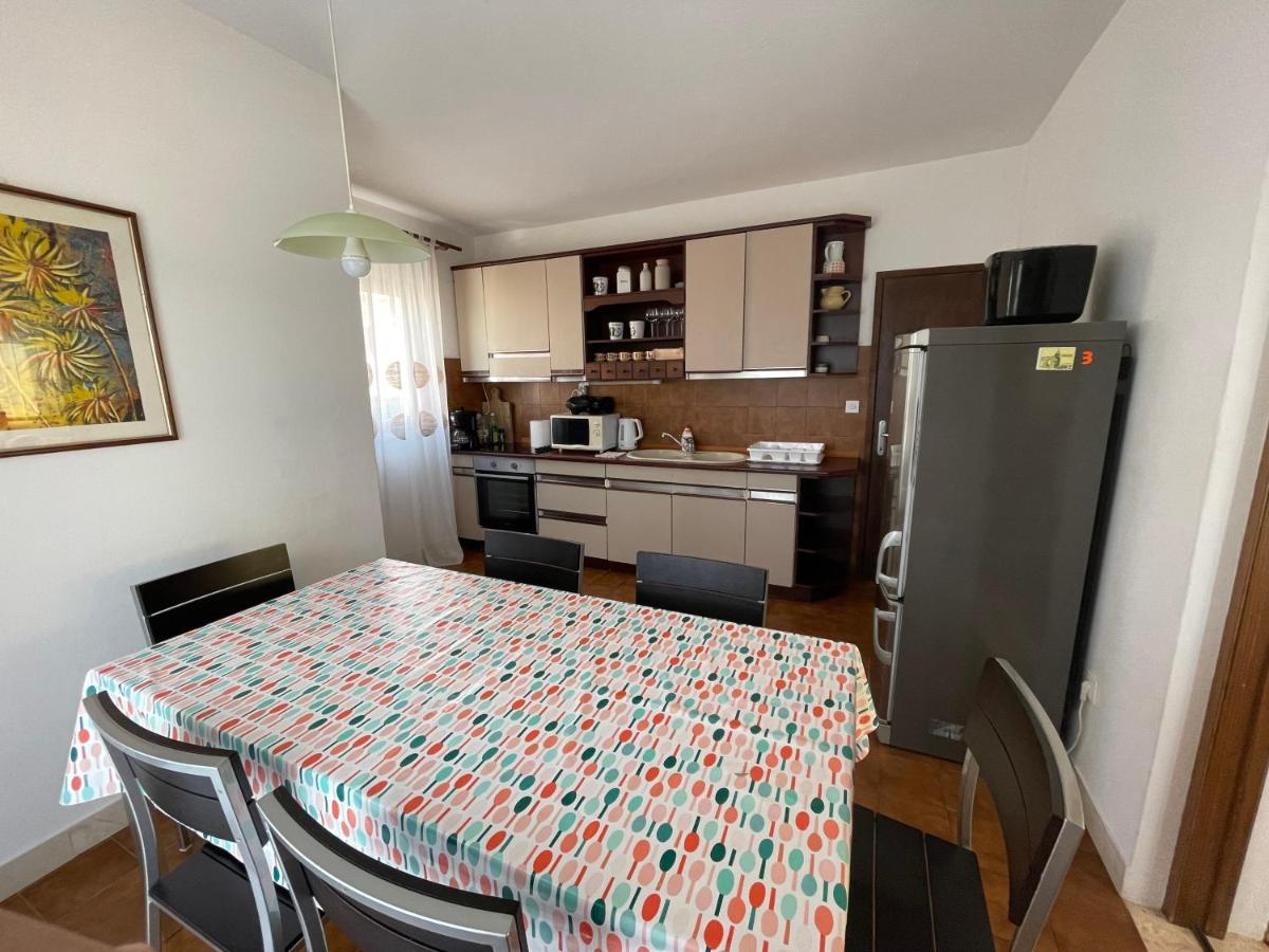 Apartment Mama 챠브타트 외부 사진